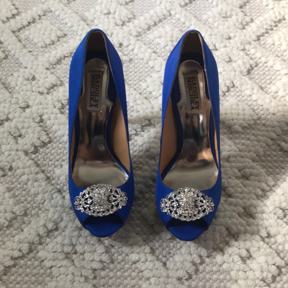 Badgley Mischka peep toe pumps